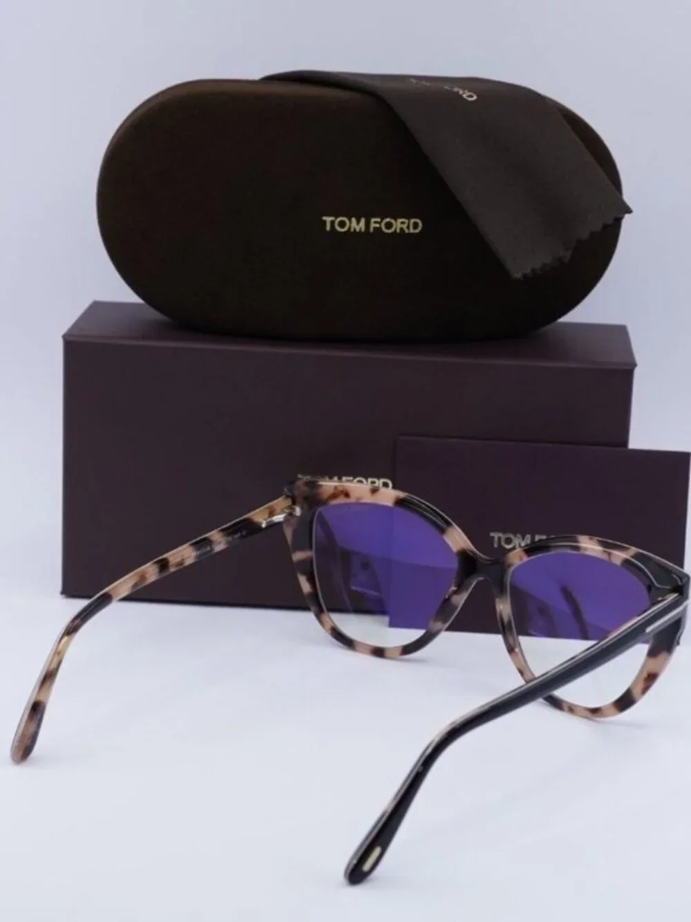 Tom Ford model ft5673